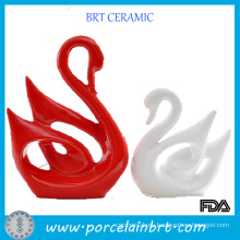 Regalo de boda rojo y blanco de cerámica moderno del cisne de los pares